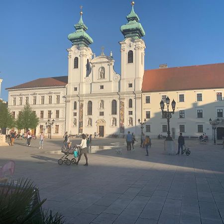 Origo Apartamento Győr Exterior foto