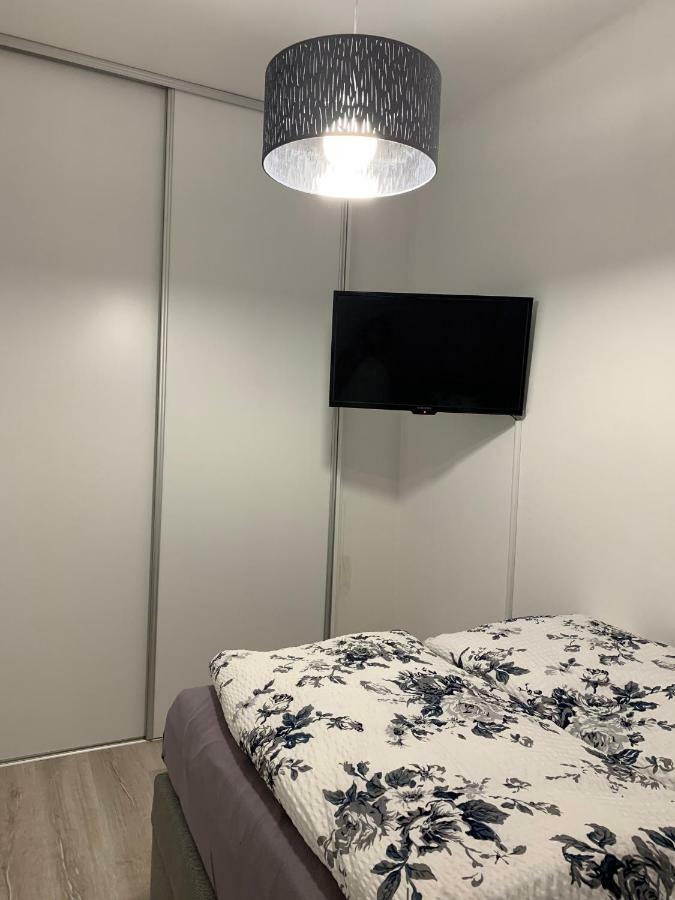 Origo Apartamento Győr Exterior foto